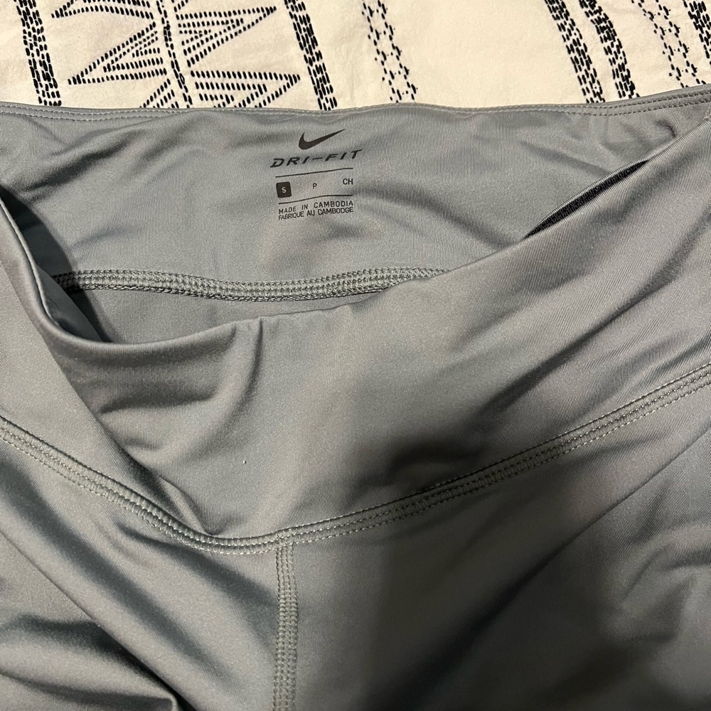 Nike leggings